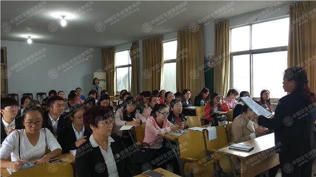 河南林州市开元学校小学部举办急救健康知识讲座
