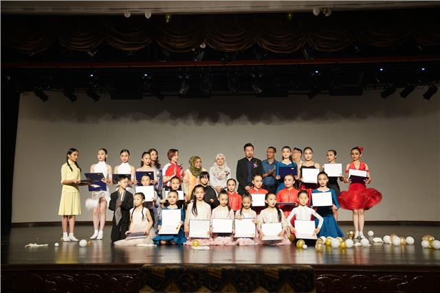 中马两国青少年国际标准舞交流大会圆满落幕